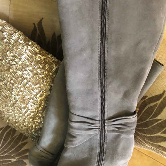 ANTONIO MELANI Gray Suede Boots - Picture 2 of 6